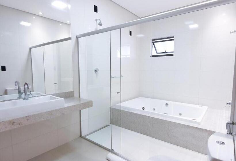 דירת חדר דלוקס, Good Stone Curvelo