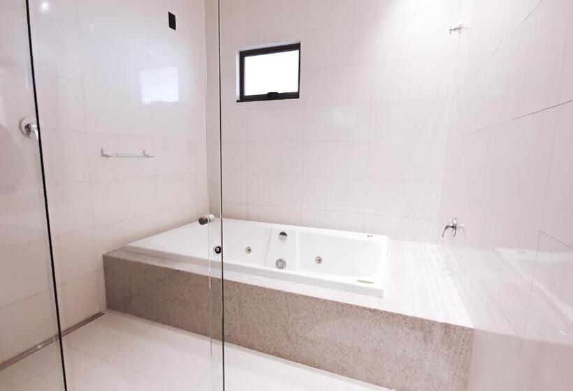 דירת חדר דלוקס, Good Stone Curvelo