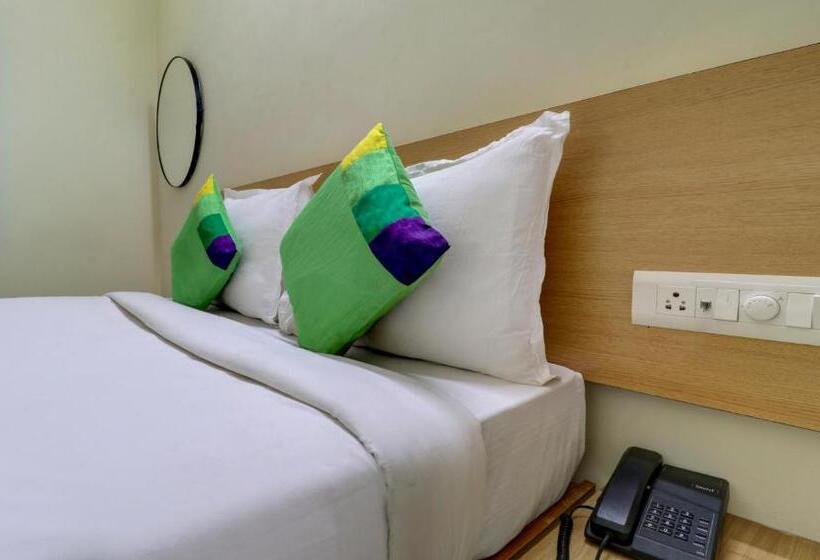 StandaardKamer, Itsy By Treebo Golden Grand Inn