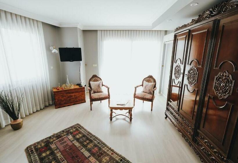 جناح سرير كينج, Muup Alaçatı