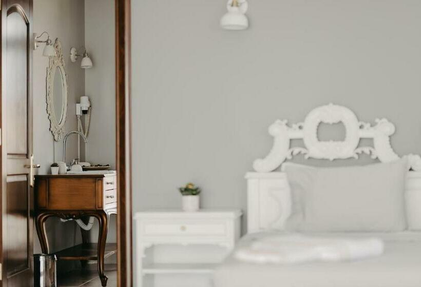 جناح سرير كينج, Muup Alaçatı