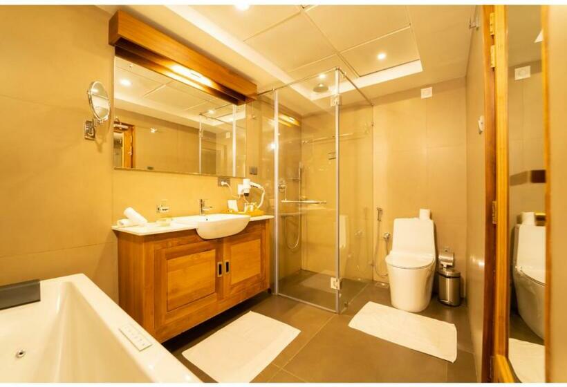 اتاق لوکس, Chandys Drizzle Drops   Munnar Top Station