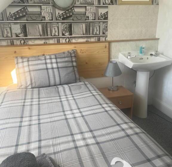 اتاق استاندارد یک تخته با سرویس بهداشتی مشترک, Dunarle Guesthouse