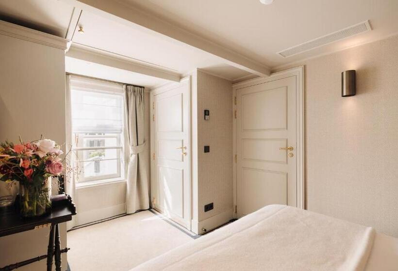 Quarto Basic, 717