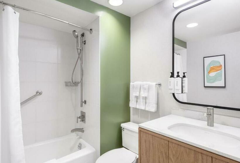 חדר סטנדרט עם מיטת קינג, Voco Chicago Downtown, An Ihg