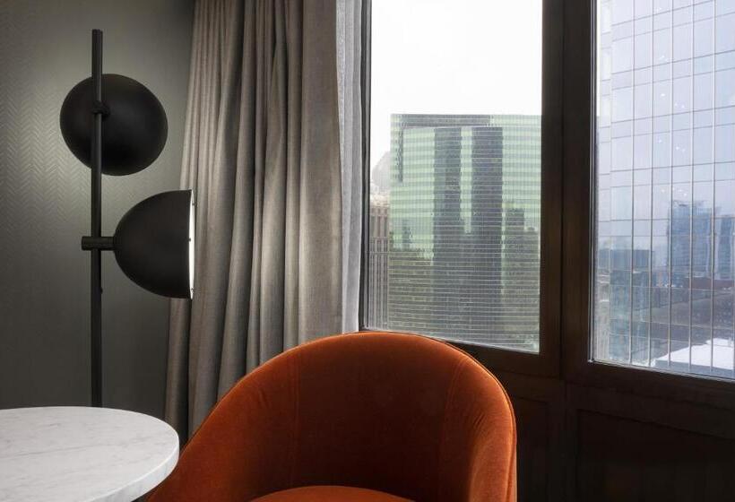 اتاق استاندارد با تخت بزرگ, Voco Chicago Downtown, An Ihg