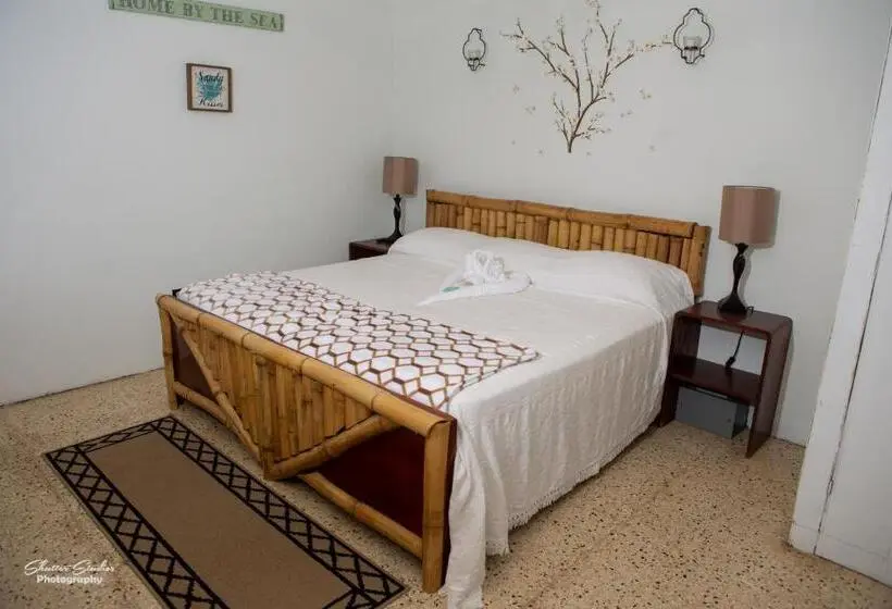 اتاق سوپریور خانوادگی, Treasure Beach Inn And Bar