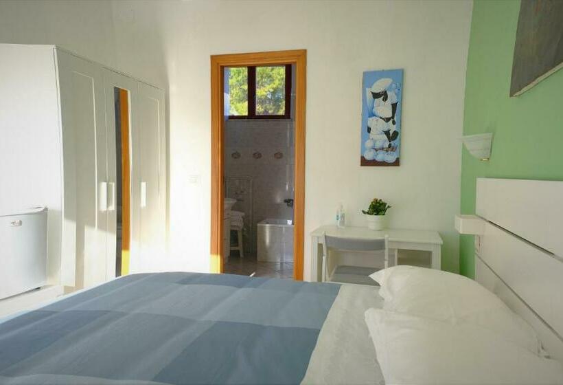 اتاق استاندارد با بالکن, A Casa Di Chiara Bed And Breakfast