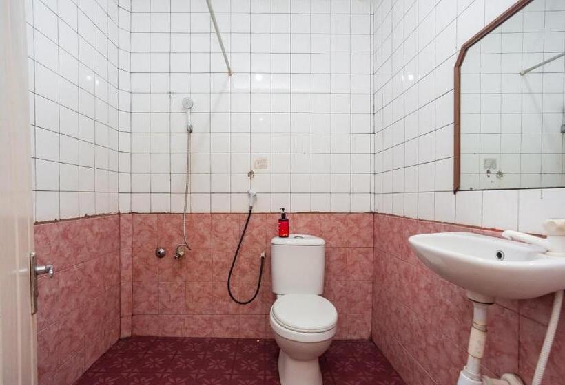 Családi Szoba, Reddoorz @ Jalan Jendral Sudirman Jambi 2