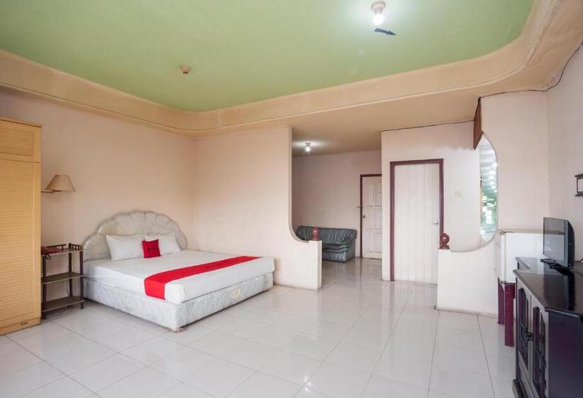 Люкс, Reddoorz @ Jalan Jendral Sudirman Jambi 2