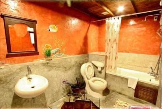 발코니 디럭스 룸, The Colored House Jomtien