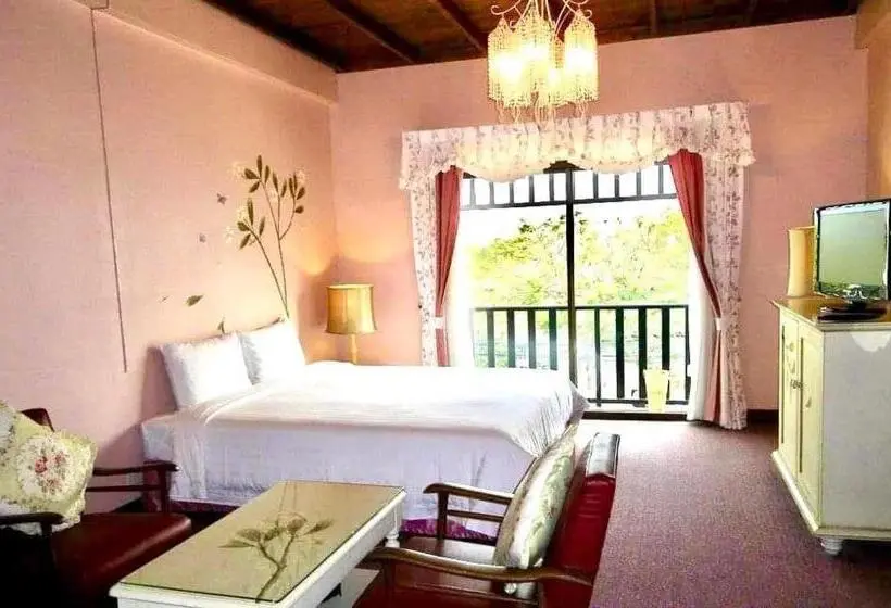 バルコニー付きデラックスルーム, The Colored House Jomtien
