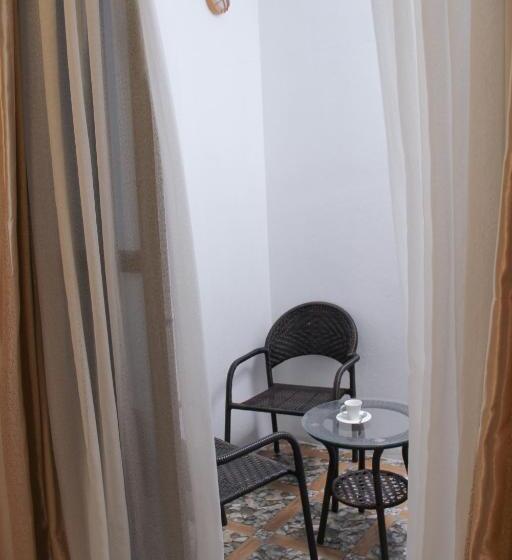 اتاق استاندارد, Beach Walk Villa Maldives