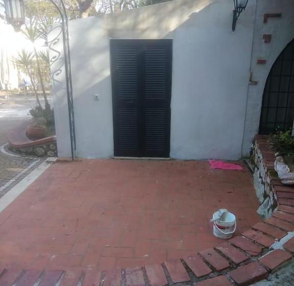 标准平房, Fondazione Villa Point Onlus