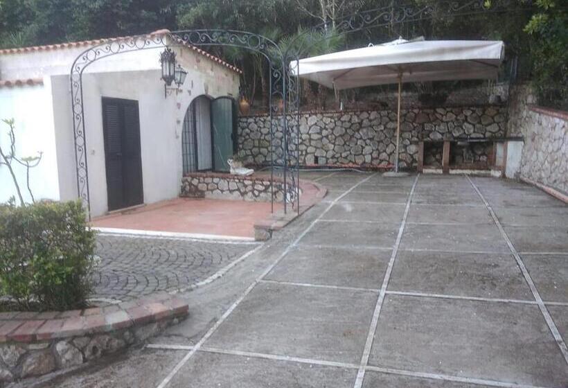 标准平房, Fondazione Villa Point Onlus