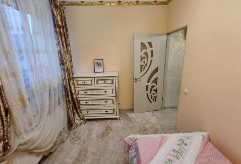 آپارتمان 2 خوابه, Golden Rose Room