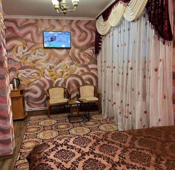 اتاق استاندارد یک نفره, Golden Rose Room