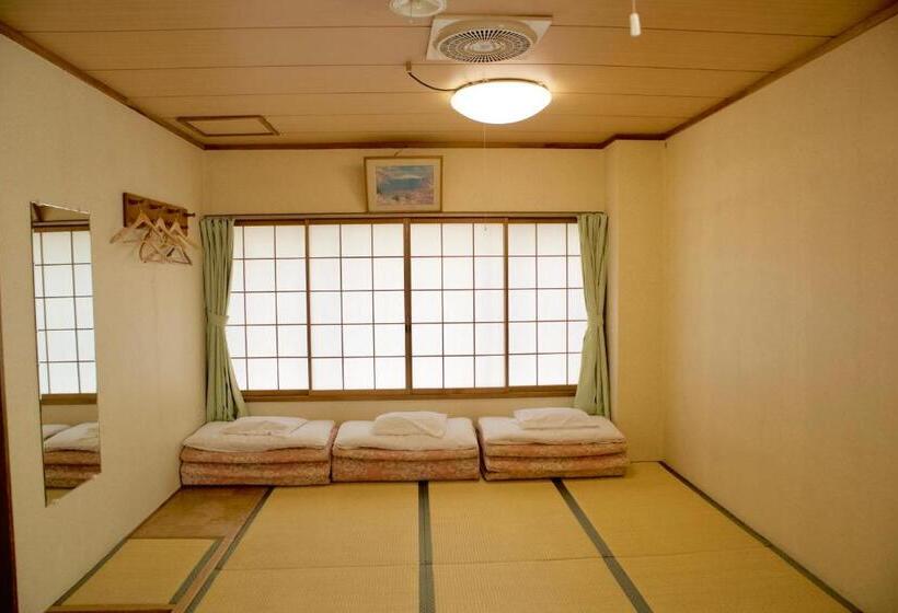 Номер Стандарт Четырехместный Совместный Санузел, City Pension Tommy Rich Inn Kyoto