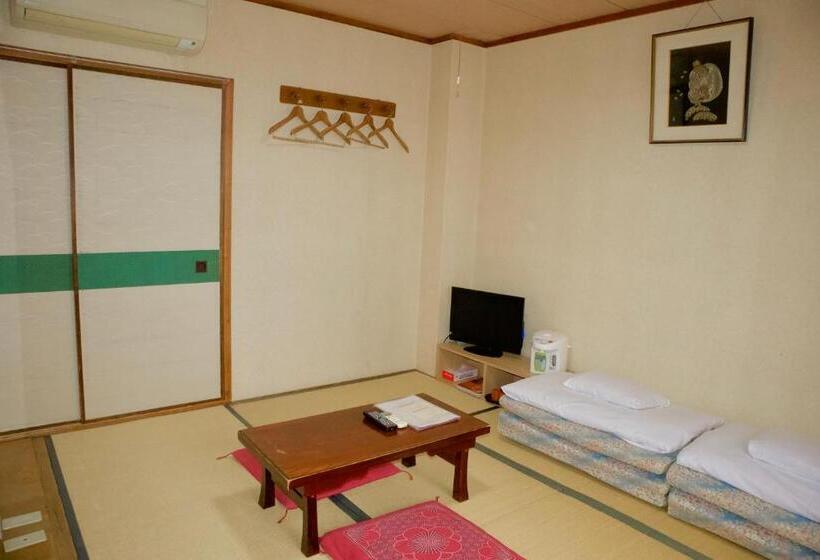 Номер Стандарт Четырехместный Совместный Санузел, City Pension Tommy Rich Inn Kyoto