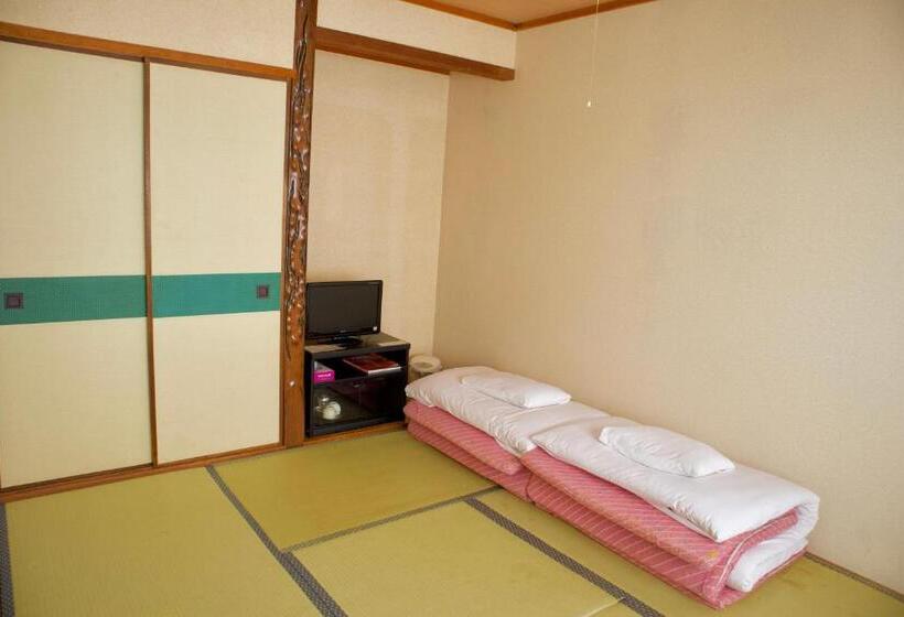 Номер Стандарт Четырехместный Совместный Санузел, City Pension Tommy Rich Inn Kyoto