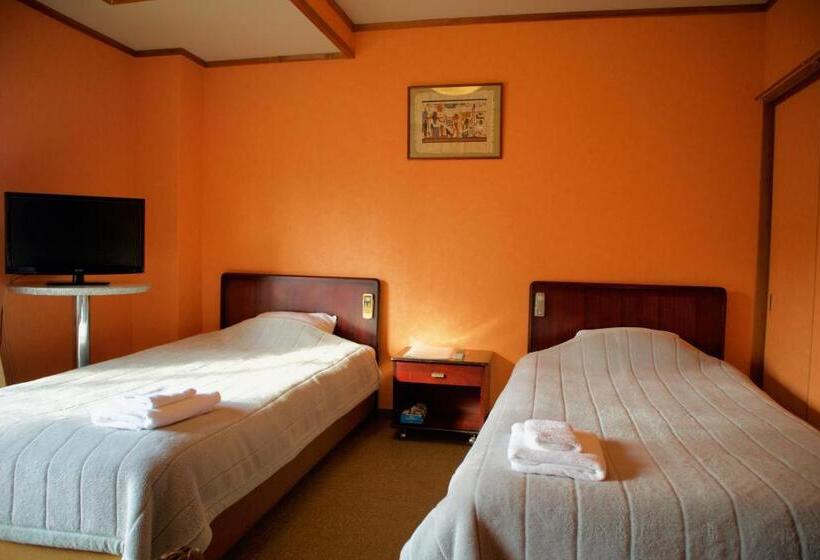 Трехместный Номер Стандарт Совместная Ванная, City Pension Tommy Rich Inn Kyoto