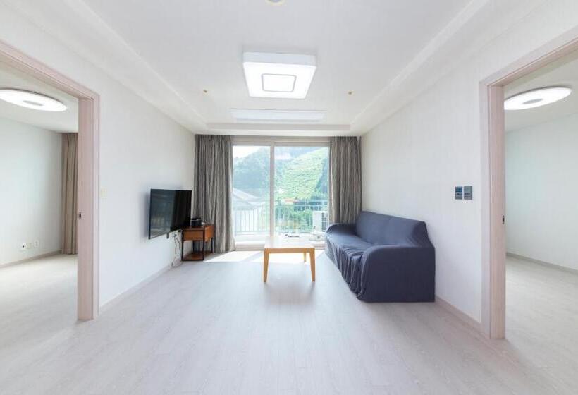 Семейный Номер, Elysian Gangchon Resort