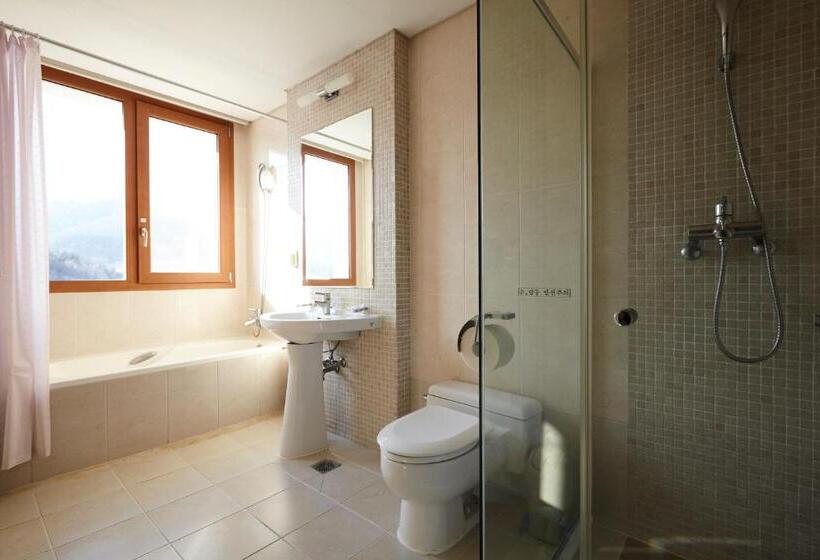 豪华房间, Elysian Gangchon Resort