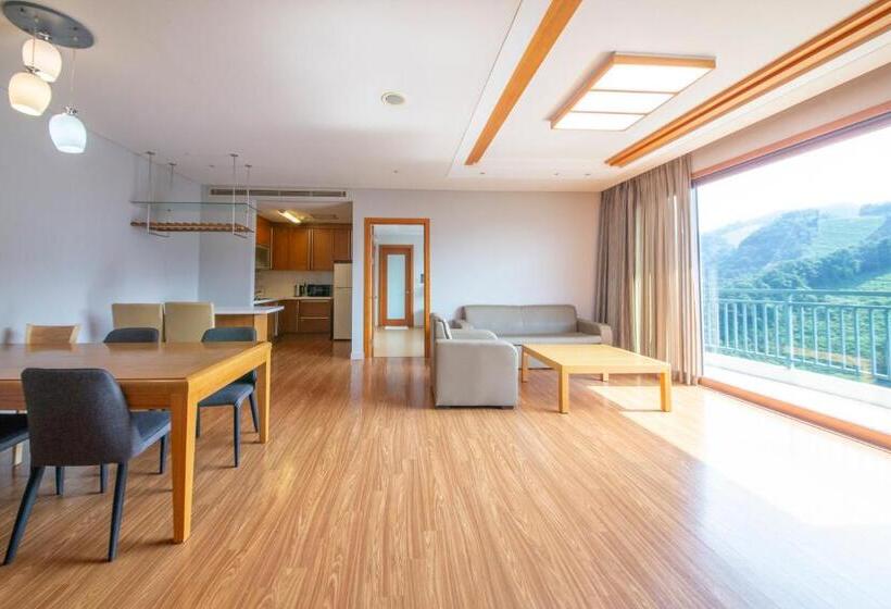 Номер Deluxe, Elysian Gangchon Resort