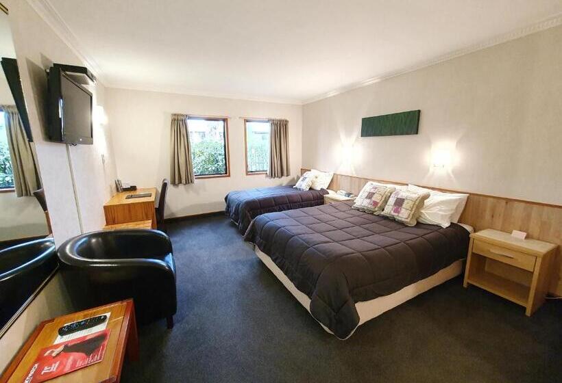 标准工作室, Fitzherbert Castle Motel