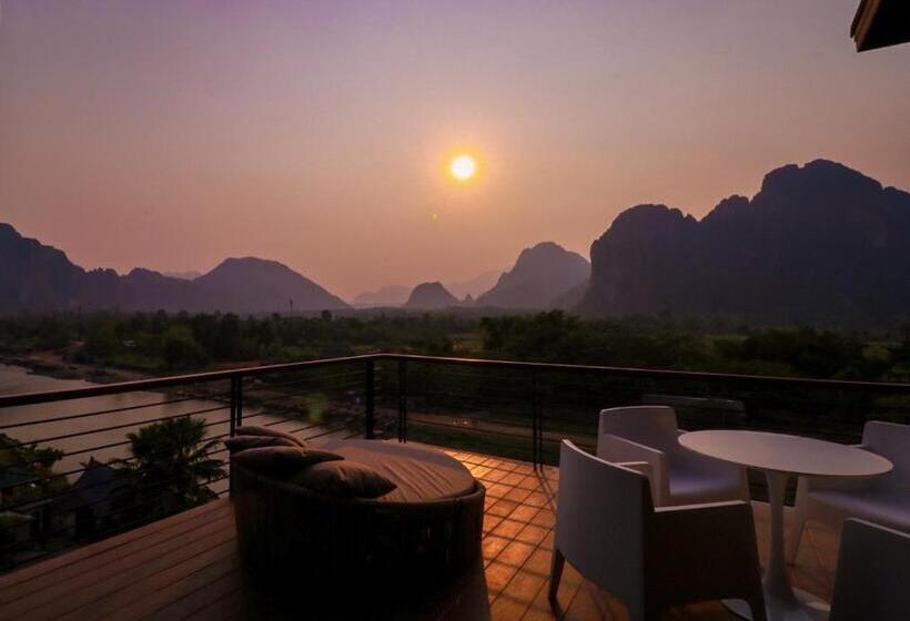 Sviitti, Inthira Vang Vieng