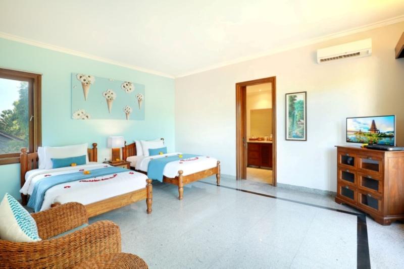 Вилла 3 Спальни с Бассейном, Kecapi Villa Seminyak By Ini Vie Hospitality