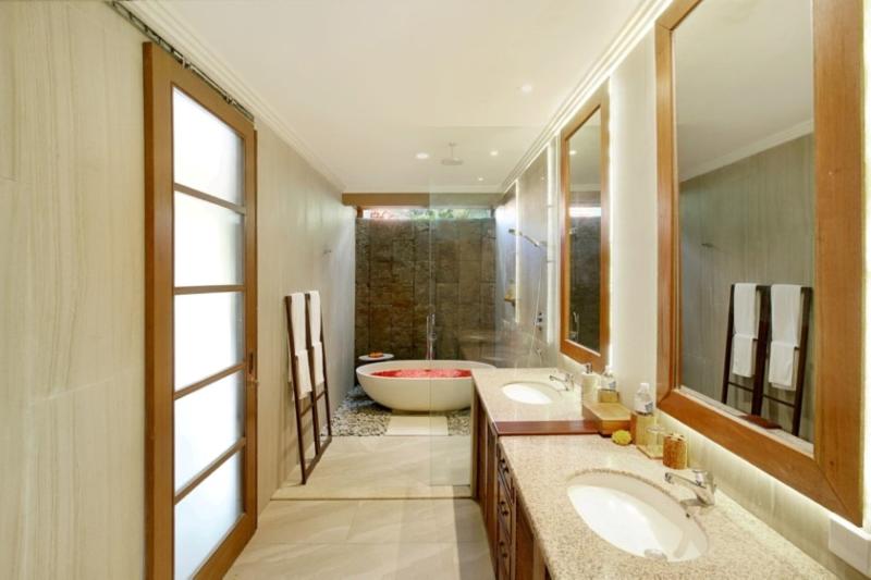 Вилла 3 Спальни с Бассейном, Kecapi Villa Seminyak By Ini Vie Hospitality