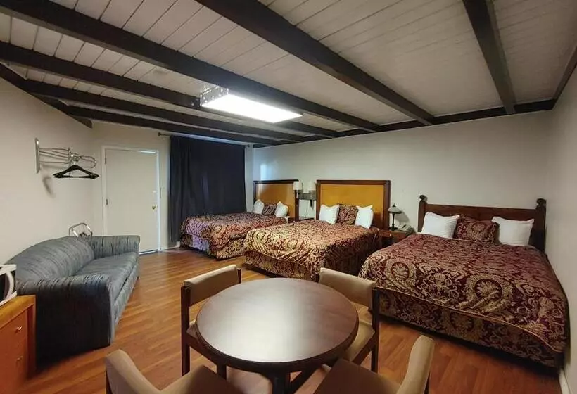اتاق لوکس خانوادگی, Kootenay Country Inn