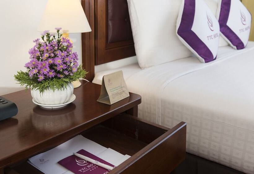 اتاق لوکس با چشمانداز دریا, Ttc Hotel Phan Thiet