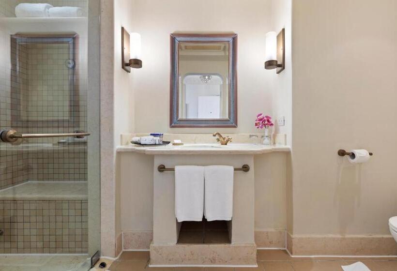 اتاق لوکس سه تخته, Pickalbatros Sands Port Ghalib