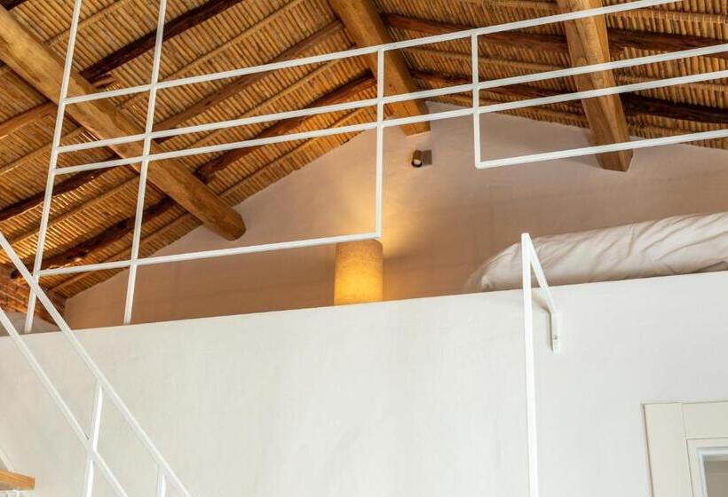 חדר סטנדרט לארבעה, Domu Qirat   Authentic Rooms & Terraces