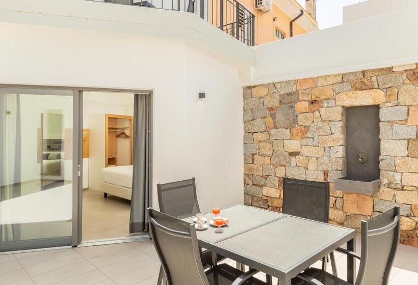 חדר סטנדרט עם טרסה, Domu Qirat   Authentic Rooms & Terraces