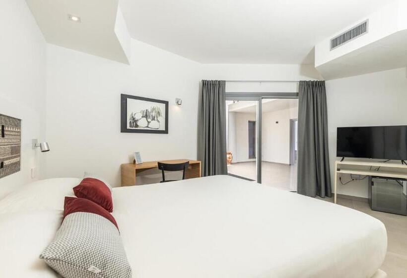 اتاق استاندارد با تراس, Domu Qirat   Authentic Rooms & Terraces