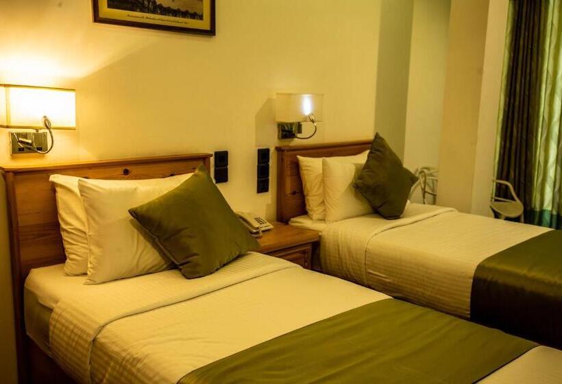 Трехместный Номер Deluxe, Ganthera Kandy