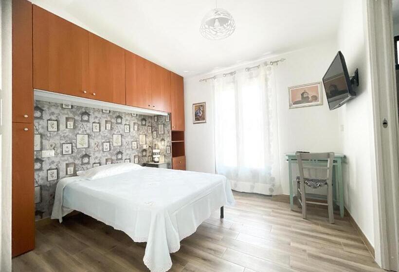 חדר סטנדרט יחיד עם מרפסת, Affittacamere Agorà