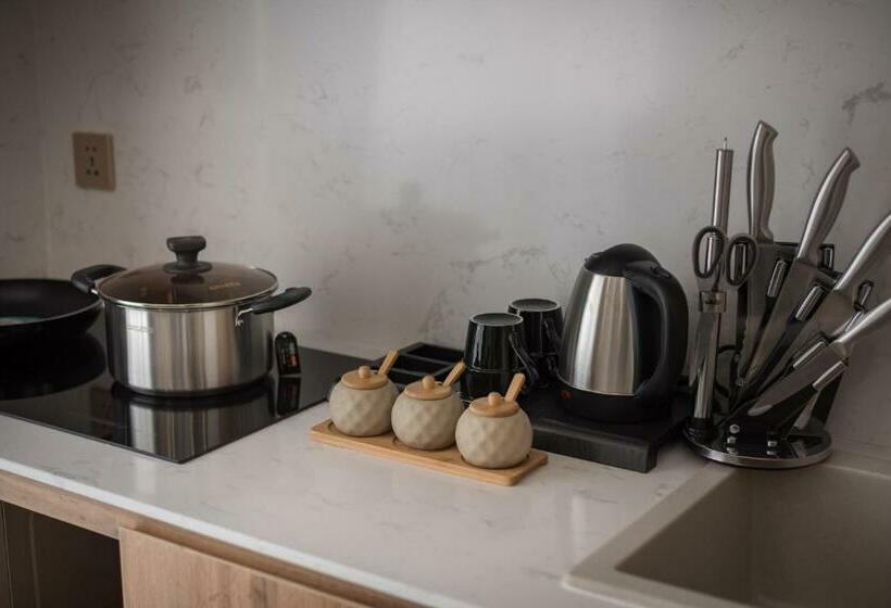 סטודיו סטנדרט עם מרפסת, Amata Residence