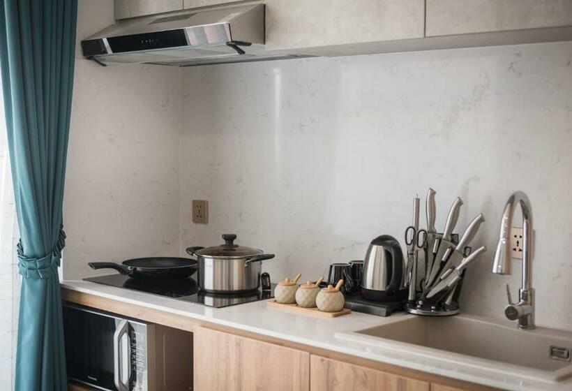 סטודיו סטנדרט עם מרפסת, Amata Residence