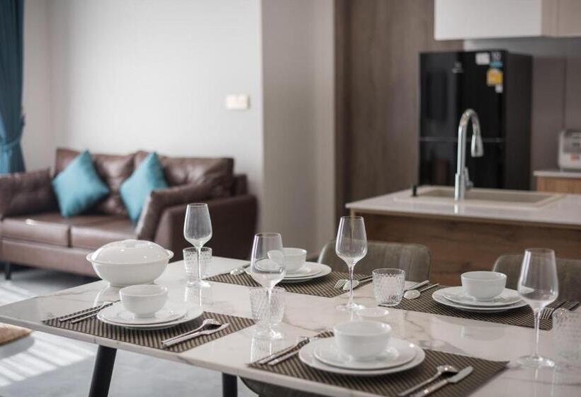 דירת שני חדרים עם מרפת, Amata Residence