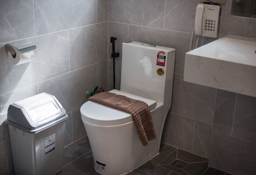 آپارتمان 2 خوابه با بالکن, Amata Residence