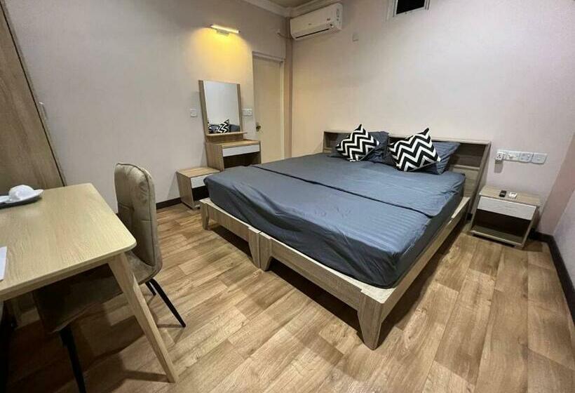 اتاق لوکس, Raalhu Dhangethi