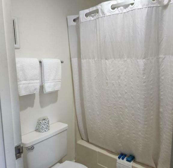 חדר סטנדרט לארבעה, Queen City Inn