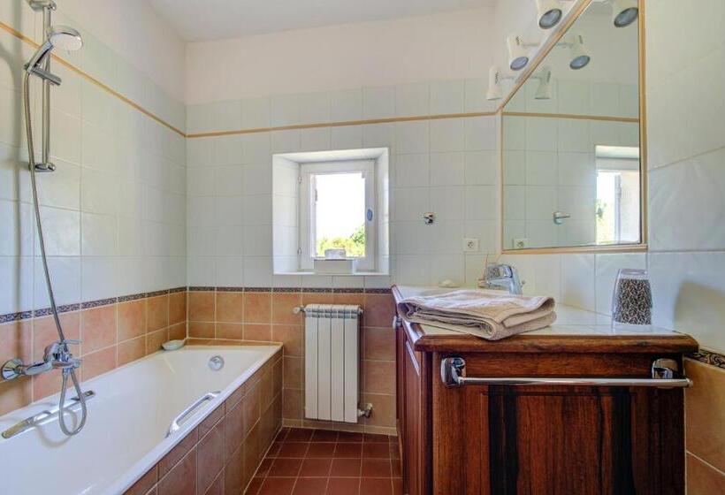 חדר סטנדרט, Les Logis Du Perussier