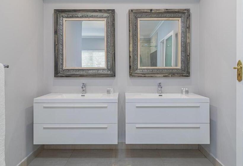 Президентский Люкс, The Salene Hotel & Cottages