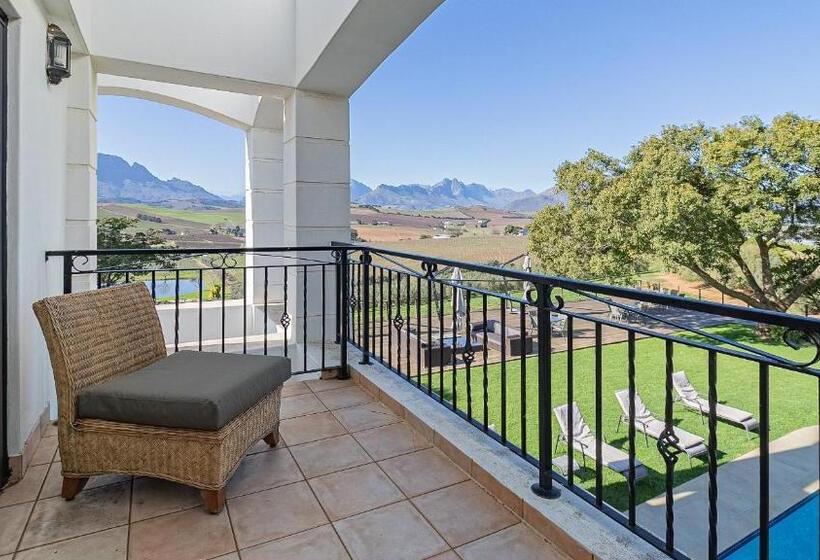 Президентский Люкс, The Salene Hotel & Cottages