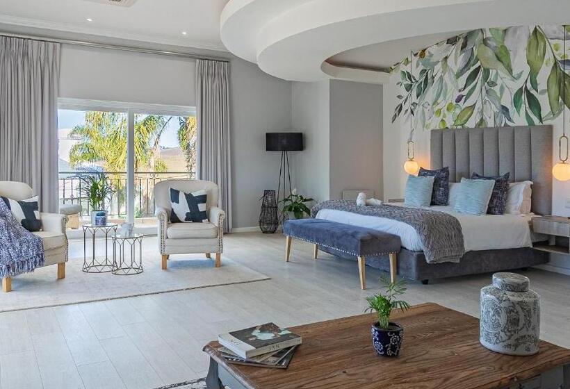 سوئیت پرزیدنت, The Salene Hotel & Cottages